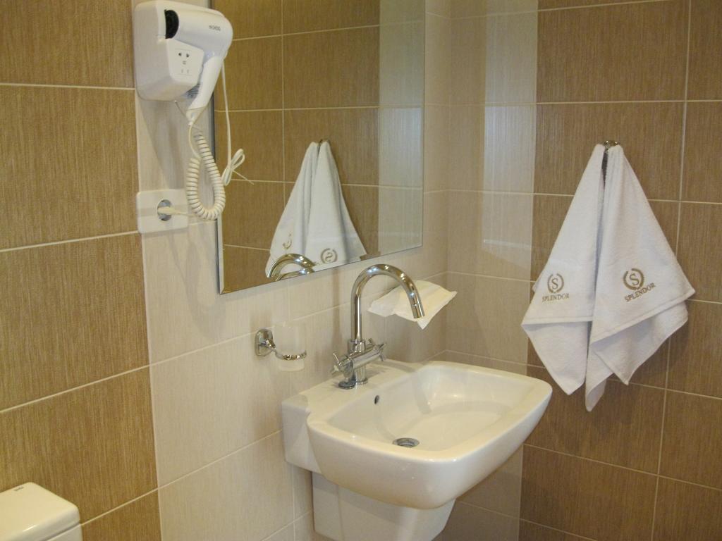 Splendor Resort And Restaurant 차그카조르 객실 사진